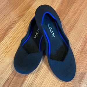 Like New Black Rothys “The Flat”